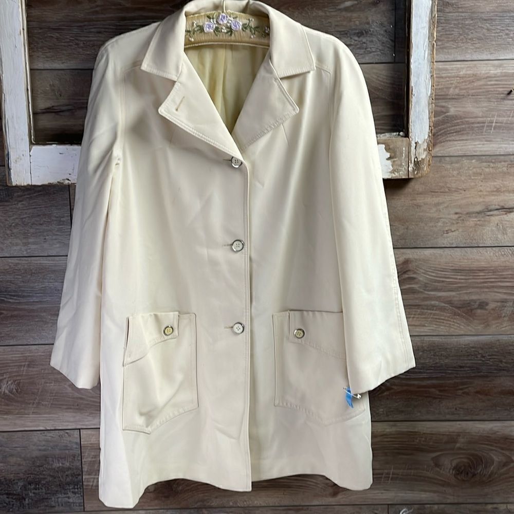 Jerold Vintage 70’s Ladies Jacket Coat, Off White Cream